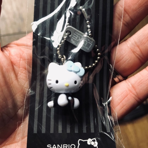 HELLO KITTY-RARE TWO Piece Keychain Set-black & White - Picture 4 of 14
